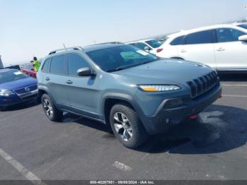  Salvage Jeep Cherokee