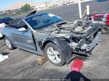  Salvage Ford Mustang