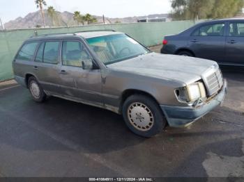  Salvage Mercedes-Benz 300