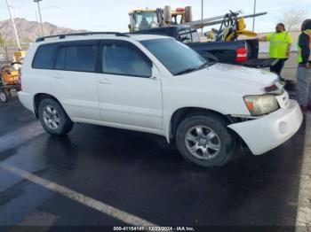  Salvage Toyota Highlander