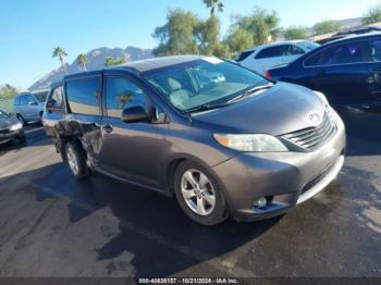  Salvage Toyota Sienna