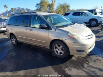  Salvage Toyota Sienna