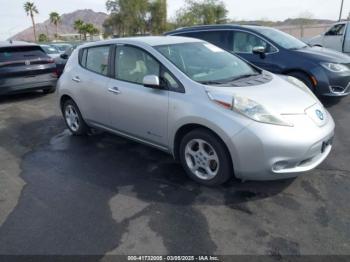  Salvage Nissan LEAF