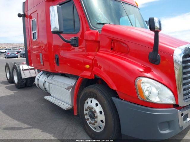  Salvage Freightliner Cascadia 113