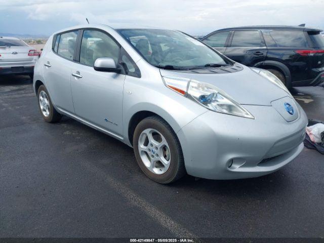  Salvage Nissan LEAF