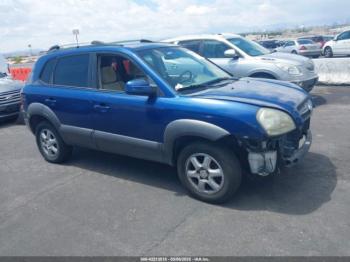  Salvage Hyundai TUCSON