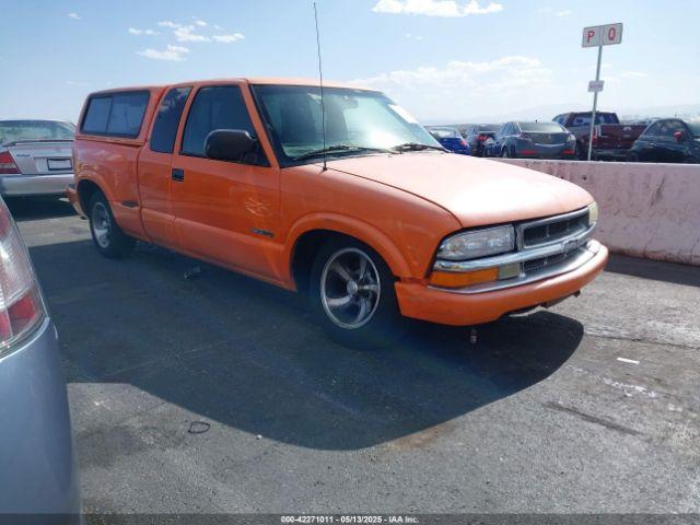  Salvage Chevrolet S-10