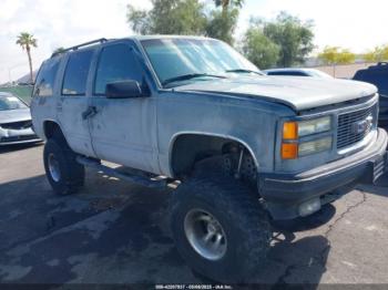  Salvage GMC Yukon