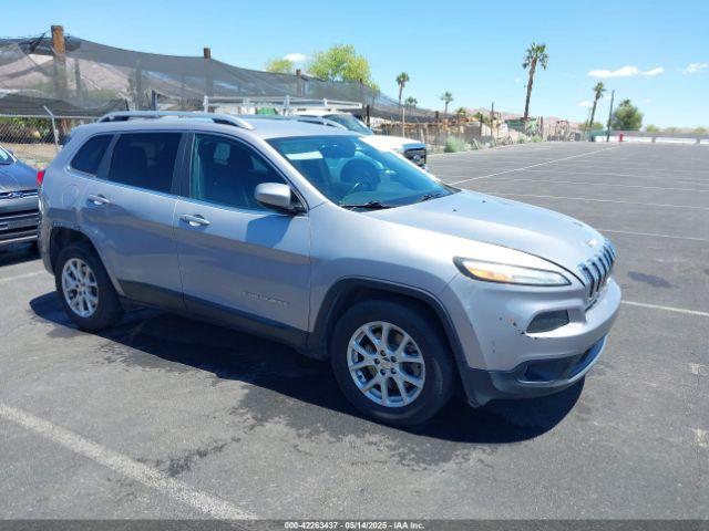  Salvage Jeep Cherokee