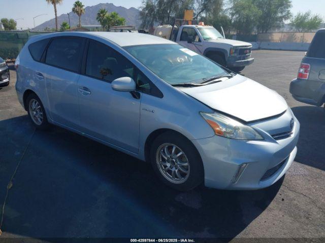  Salvage Toyota Prius v