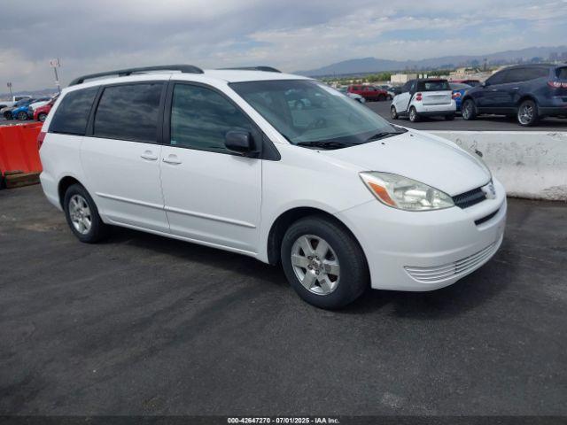  Salvage Toyota Sienna