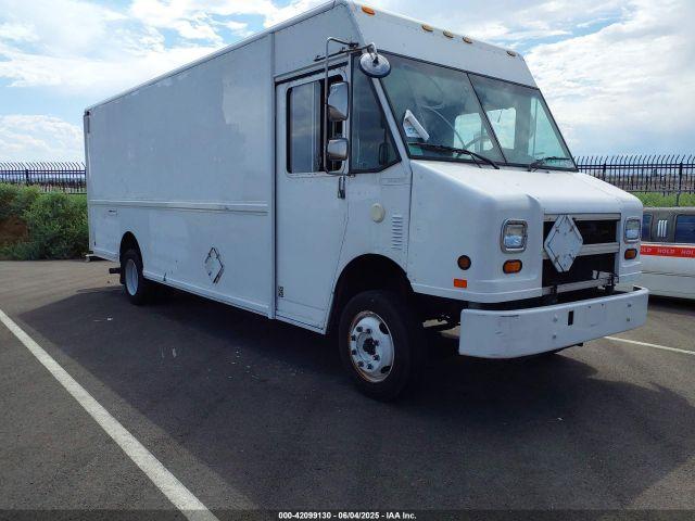  Salvage Freightliner Chassis