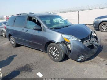  Salvage Toyota Sienna