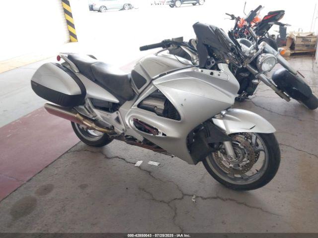  Salvage Honda St1300