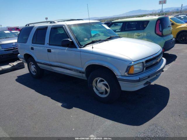  Salvage Chevrolet Blazer