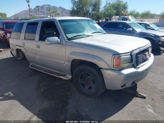  Salvage GMC Yukon