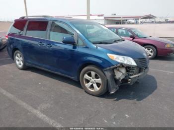  Salvage Toyota Sienna