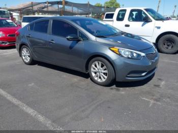  Salvage Kia Forte