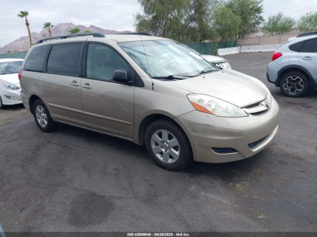  Salvage Toyota Sienna