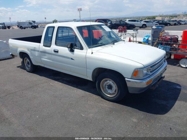  Salvage Toyota Pickup