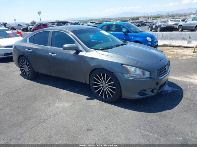  Salvage Nissan Maxima
