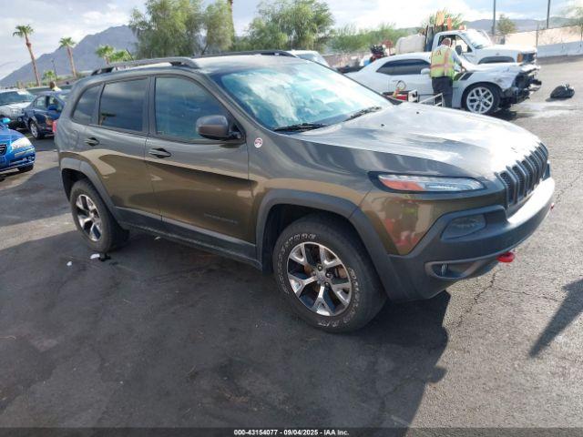  Salvage Jeep Cherokee
