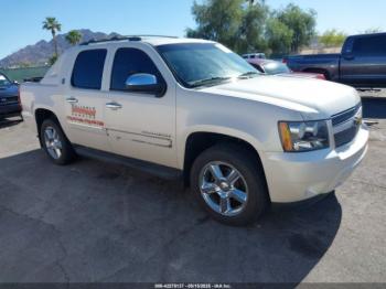  Salvage Chevrolet Avalanche