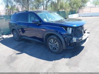  Salvage Nissan Pathfinder