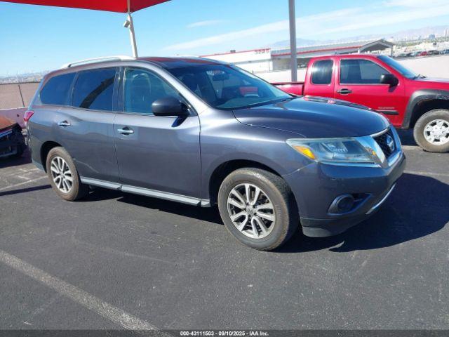  Salvage Nissan Pathfinder