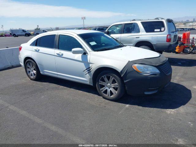  Salvage Chrysler 200