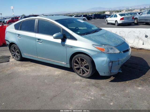  Salvage Toyota Prius