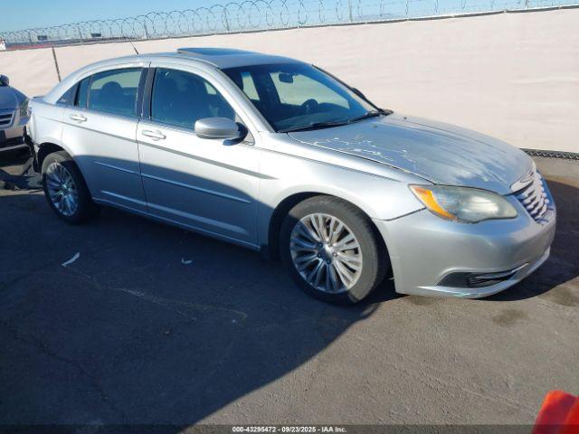  Salvage Chrysler 200