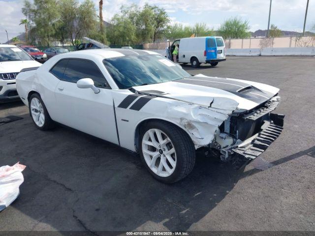  Salvage Dodge Challenger