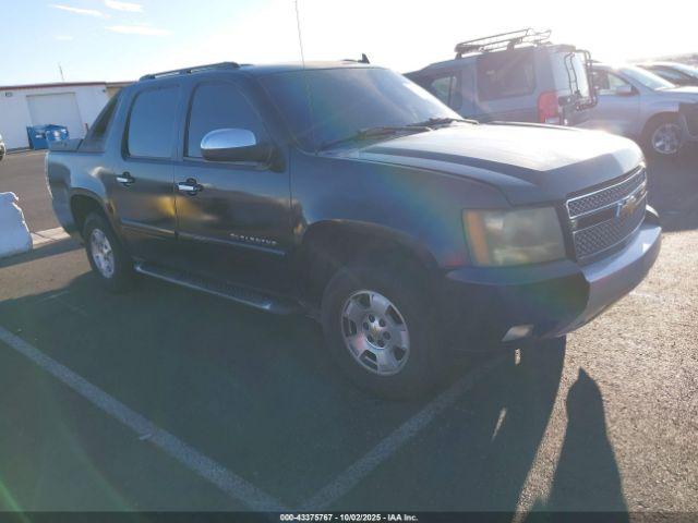  Salvage Chevrolet Avalanche 1500