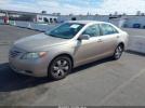 Toyota Camry Le Image 6