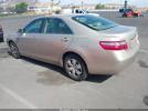 Toyota Camry Le Image 8