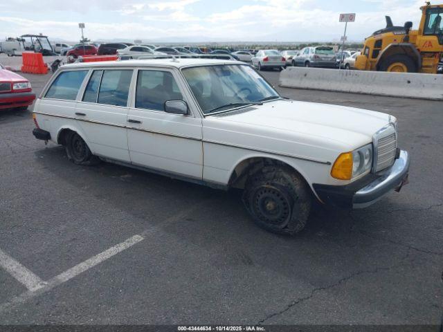  Salvage Mercedes-Benz 300
