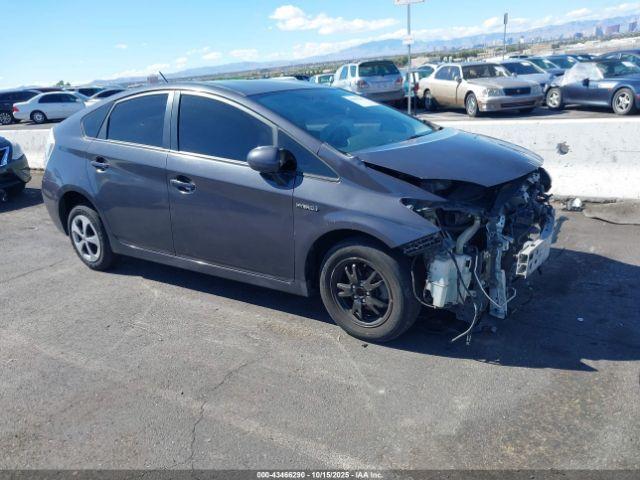  Salvage Toyota Prius