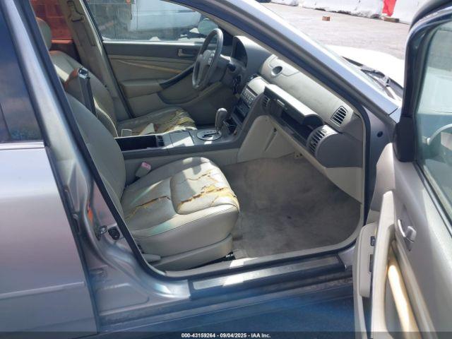 INFINITI G35 Luxury Leather Image 14