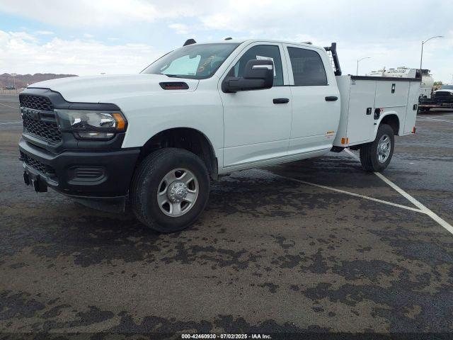 Ram 3500 Tradesman  4x4 8' Box Image 4