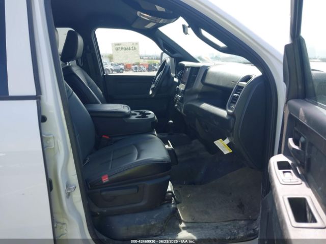 Ram 3500 Tradesman  4x4 8' Box Image 6