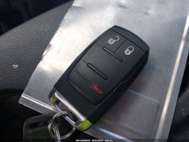 Ram 3500 Tradesman  4x4 8' Box Image 8