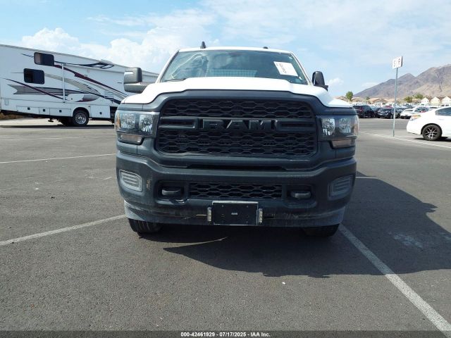 Ram 3500 Tradesman  4x4 8' Box Image 8