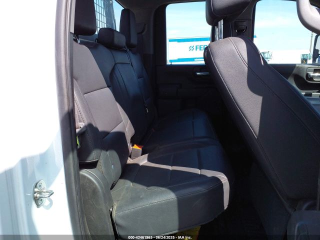 Chevrolet Silverado 3500 4wd Double Cab Long Bed Wt Image 2