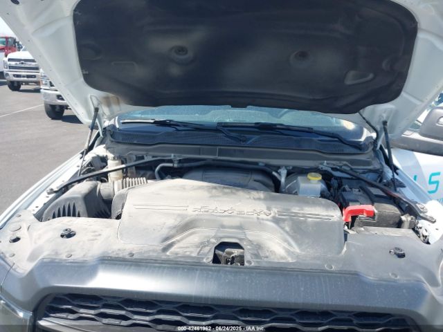 Ram 3500 Tradesman  4x4 8' Box Image 12