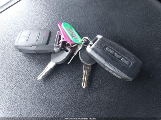 Ram 3500 Tradesman  4x4 8' Box Image 8