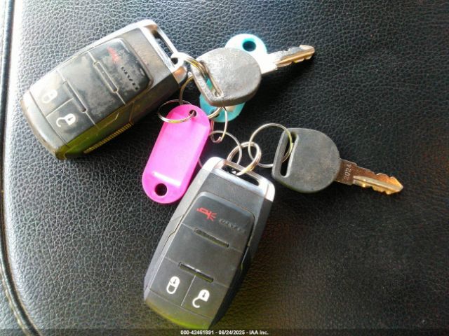 Ram 3500 Tradesman  4x4 8' Box Image 8