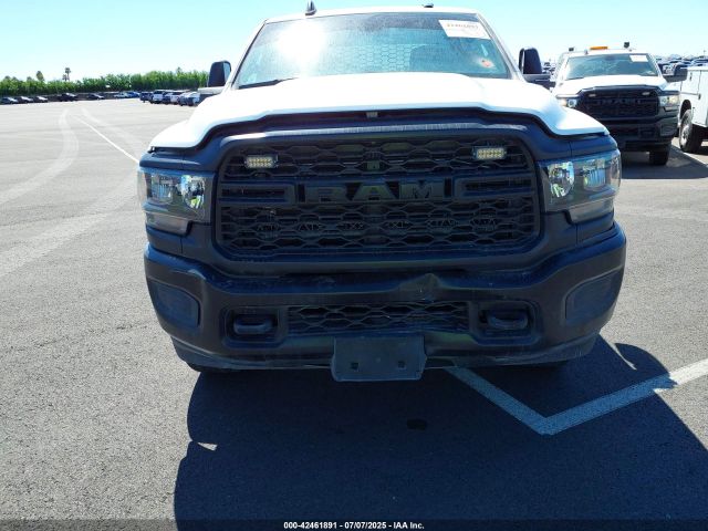 Ram 3500 Tradesman  4x4 8' Box Image 12