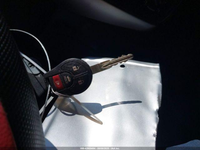 Nissan Versa 1.6 Sv Image 11