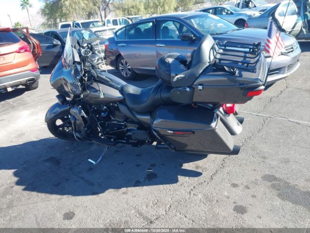 Harley-Davidson Flhtk Image 3